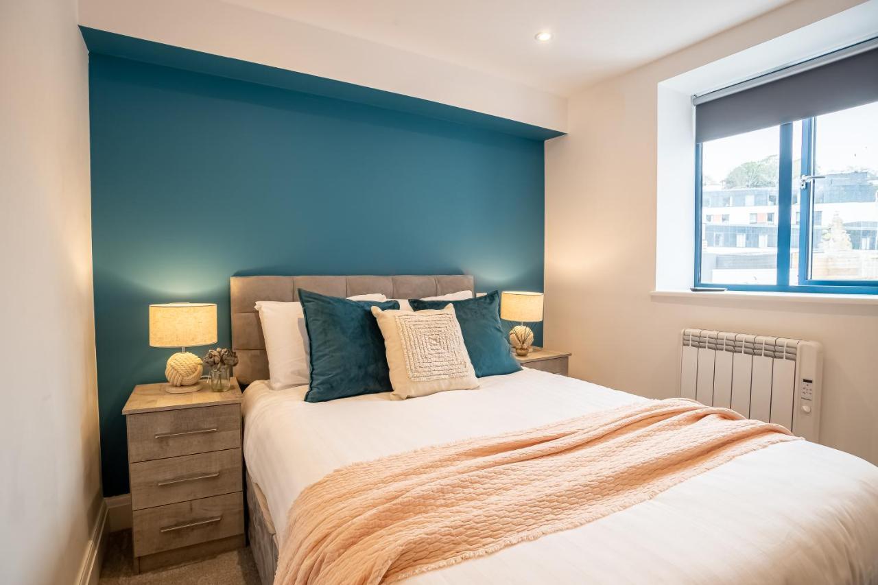 Elegant Fresh Spacious Two Bed Apartment - Juliet Balcony - Sea, Marina, Harbour Views, English Riviera Clock Tower Torquay Exterior photo