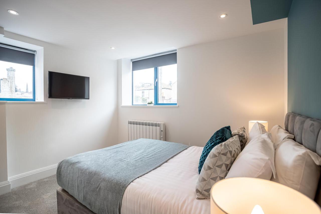 Elegant Fresh Spacious Two Bed Apartment - Juliet Balcony - Sea, Marina, Harbour Views, English Riviera Clock Tower Torquay Exterior photo